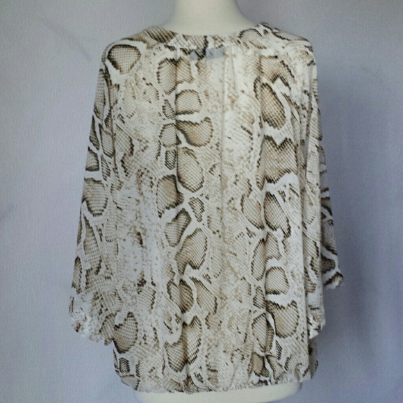 A.N.A. A New Approach Snake Skin V Neck Blouse XL - Picture 2 of 8